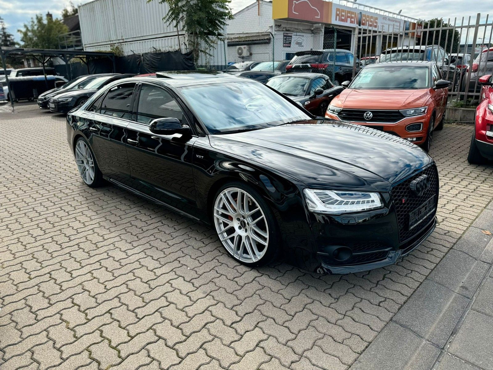 AUDI S8 4.0 TFSI quattro Exclusive*Matrix*Carbon*Voll