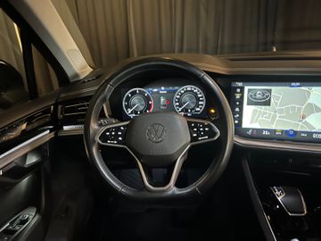 Volkswagen Touareg - 8