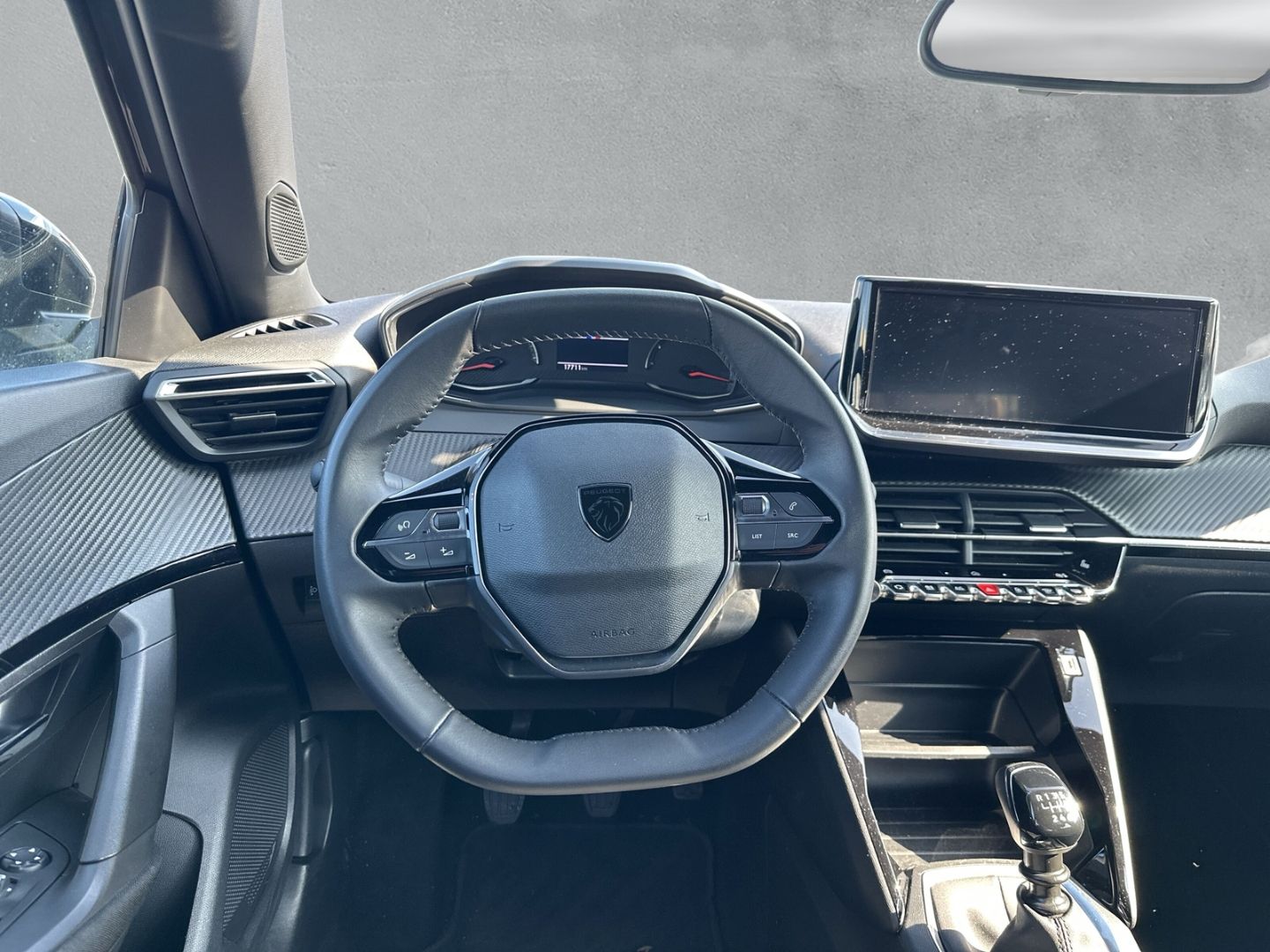 Fahrzeugabbildung Peugeot 2008 Active Navi LED Klimaautom SHZ Spurhalteass