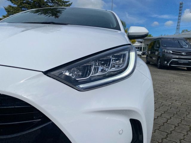 Yaris 1.5 Hybrid Style PDC SHZ KAMERA ACC LED