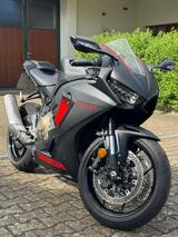 Honda CBR1000RA Fireblade (Wenig km) - Offers