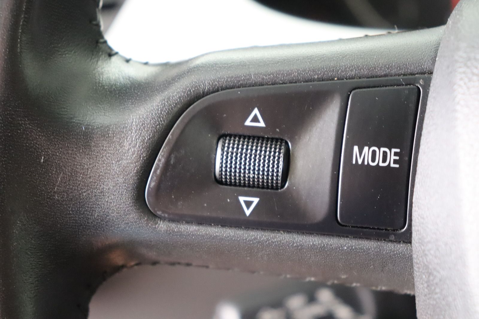 Fahrzeugabbildung Audi A4 1.8 TFSI Avant * Xenon * SHZ