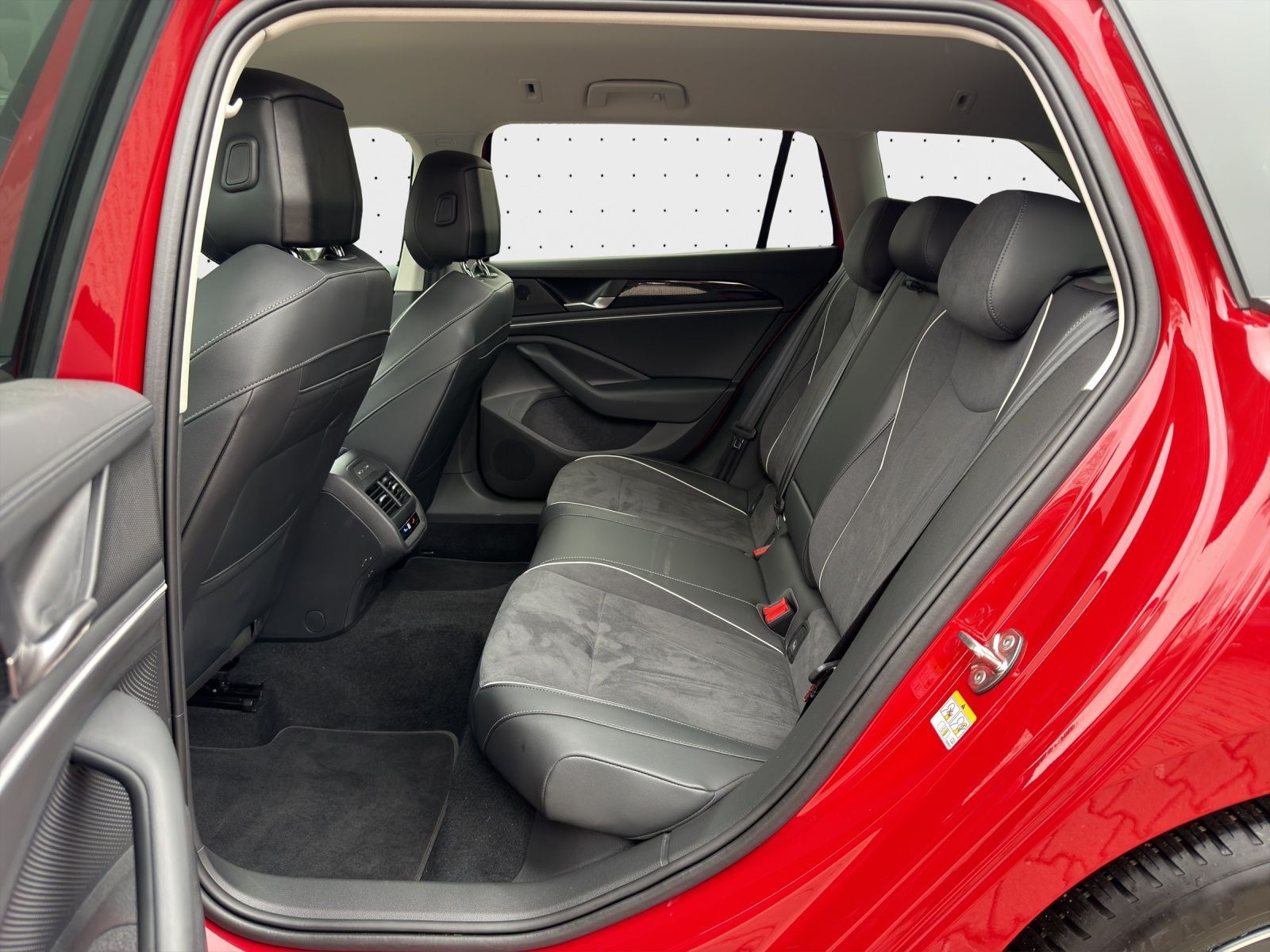 Volkswagen Passat - Bild 15