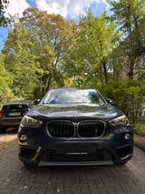 BMW X1 xDrive20i Automatik - - BMW X1 in Kassel
