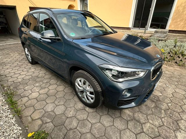 BMW X1 sDrive18d - Sport Line - Business Paket