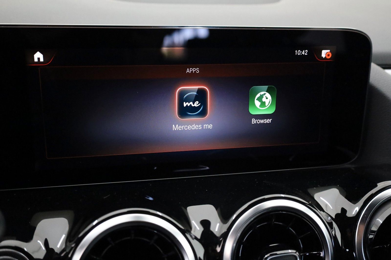 Fahrzeugabbildung Mercedes-Benz GLA 250 e Style, T.Leder, Navi ,LED, SH,Kamera