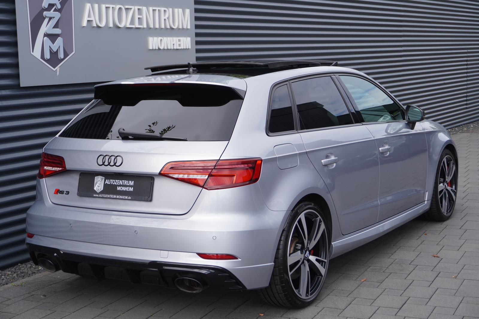 Audi RS3 QUATTRO|SPORTBACK|RS-SITZE|PANORAMA|MATRIX