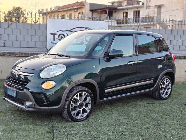 Fiat FIAT 500L AUTOMAT TREKKING SENS NAV GANCIO FULL 