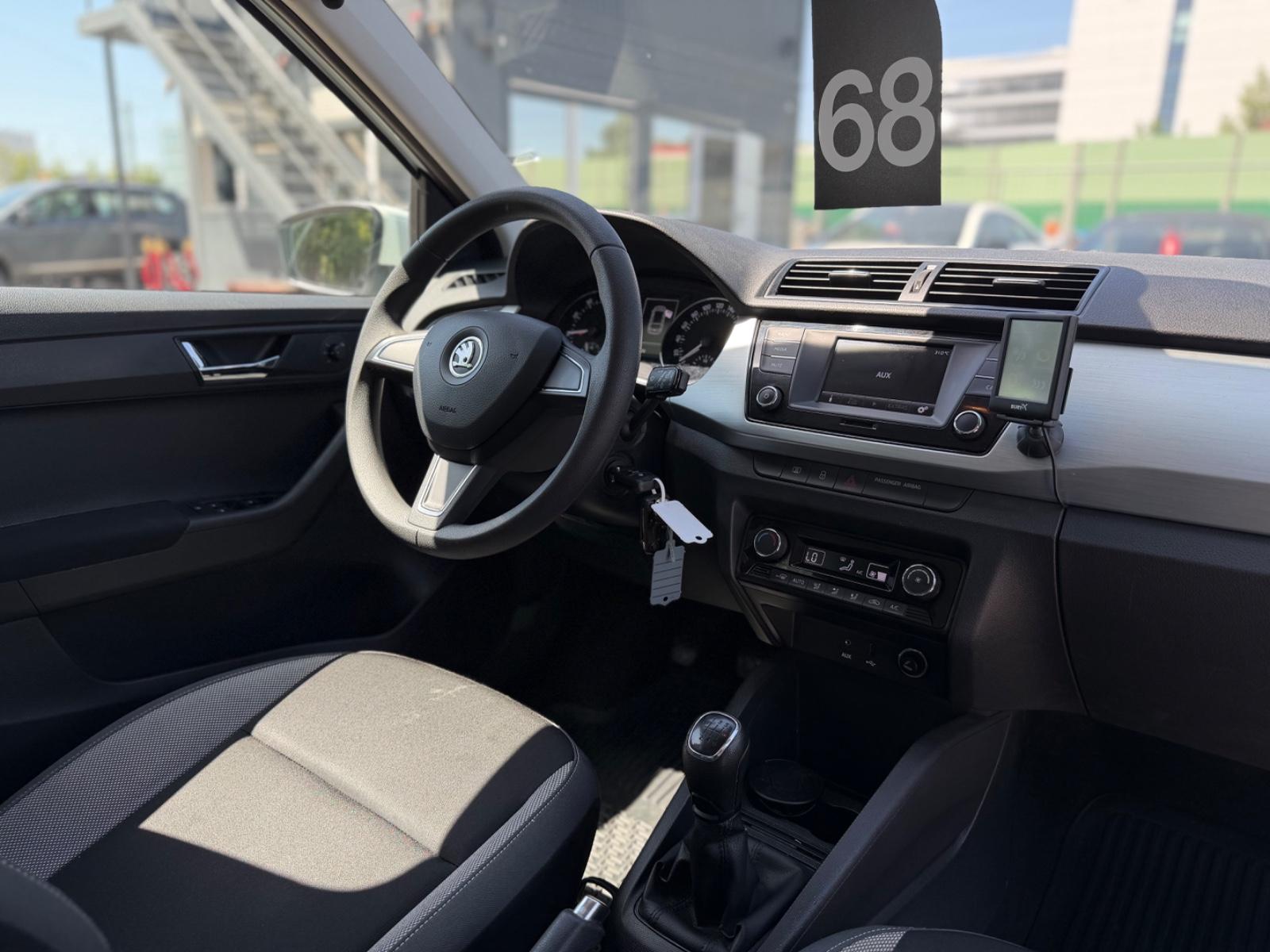 Skoda Fabia 2015 — photo 13