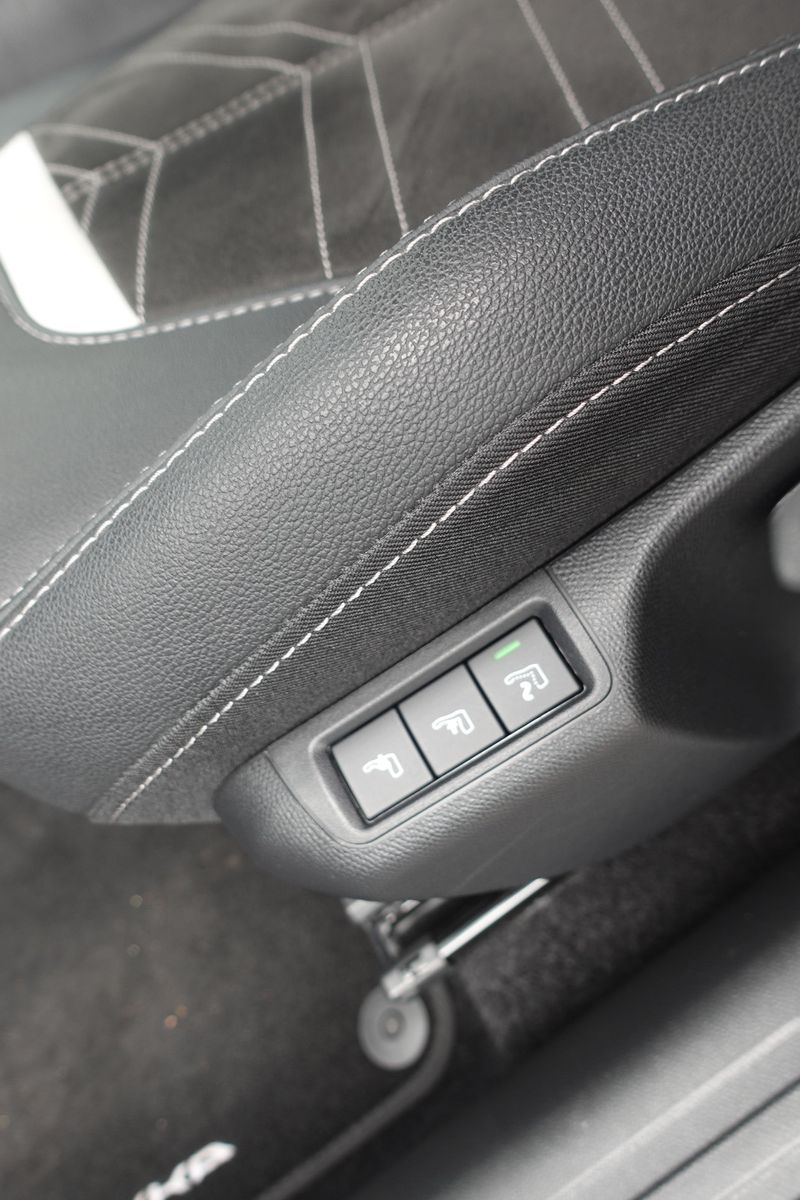 Fahrzeugabbildung Opel Mokka GS 1.2T,MatrixLED,Kamera,Sitzhzg,Allwetter