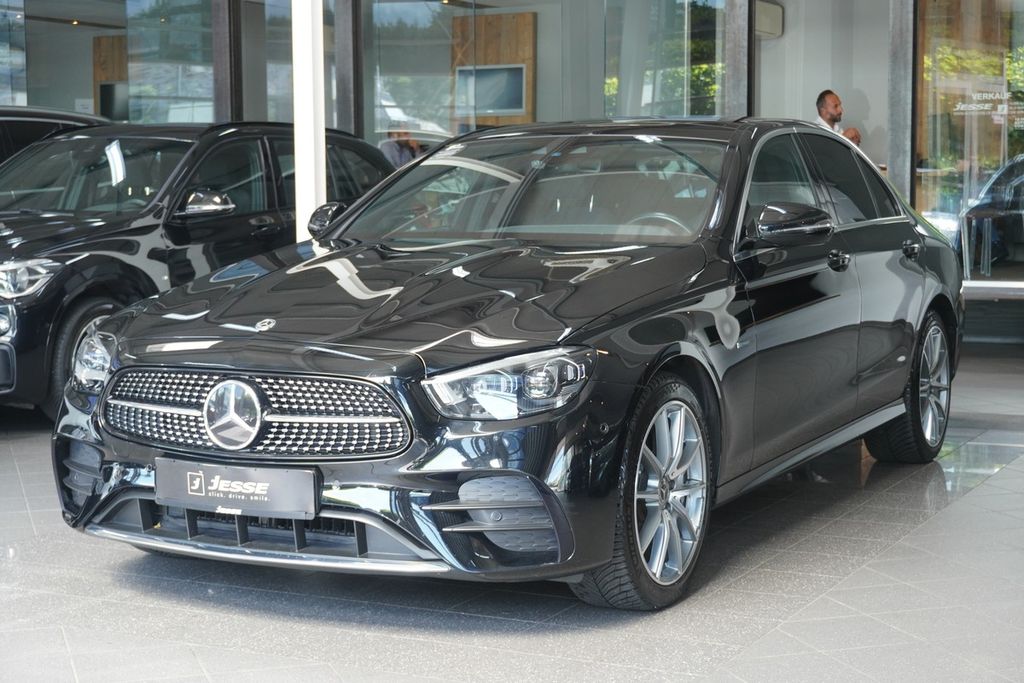 Image of Mercedes-Benz E 300