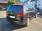 Volkswagen Sharan 2.0 TDI DSG AHK Standheizung Panoramadach - VW Sharan Gebrauchtwagen in Stuttgart