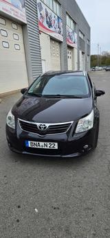 Toyota Avensis Combi Executive 2.0 D-4D Executive - gebrauchte Toyota Avensis aus dem Jahr 2010