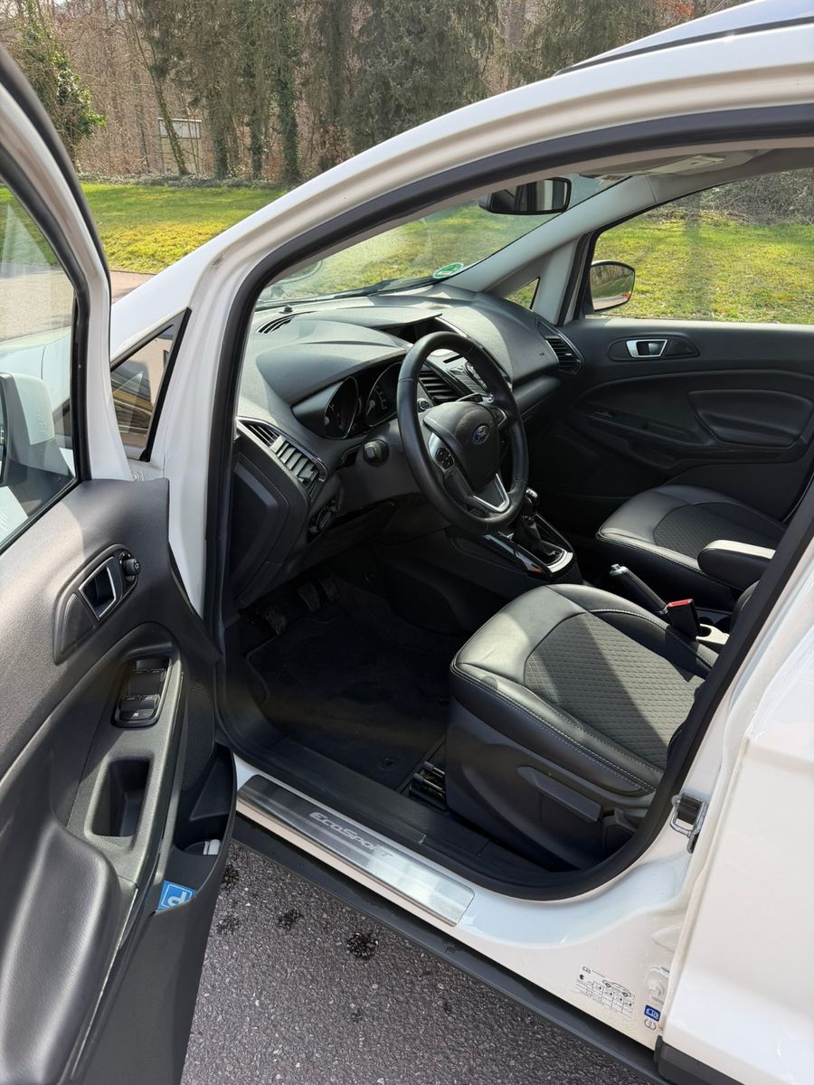 Fahrzeugabbildung Ford EcoSport Titanium 8fach Bereift ALUFelgen