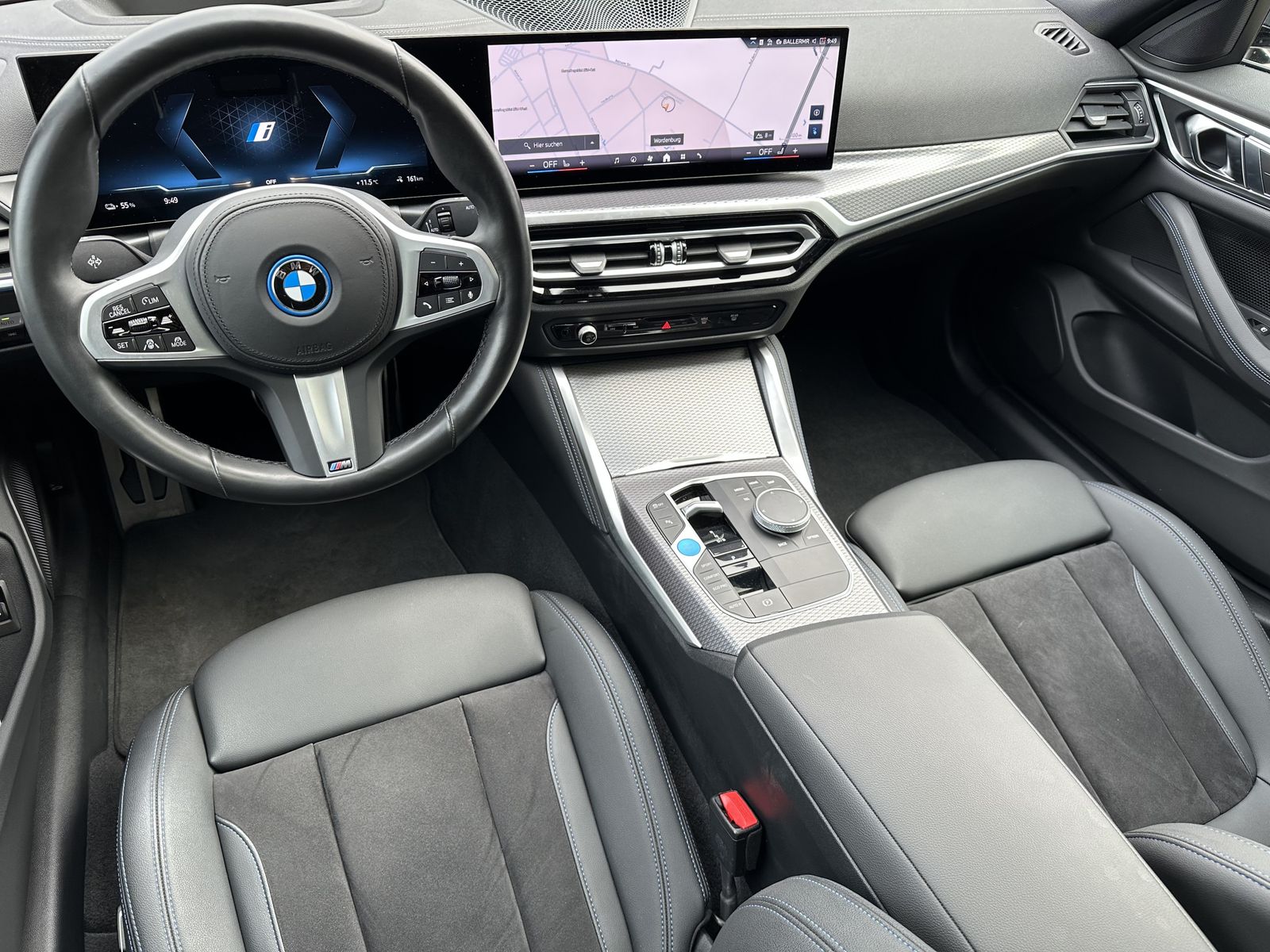 Fahrzeugabbildung BMW i4 40 eDrive M-Sport Pro NAV+LASER+PANO+ACC+19ZO