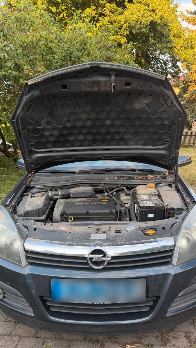 Opel Astra 2006 — photo 14