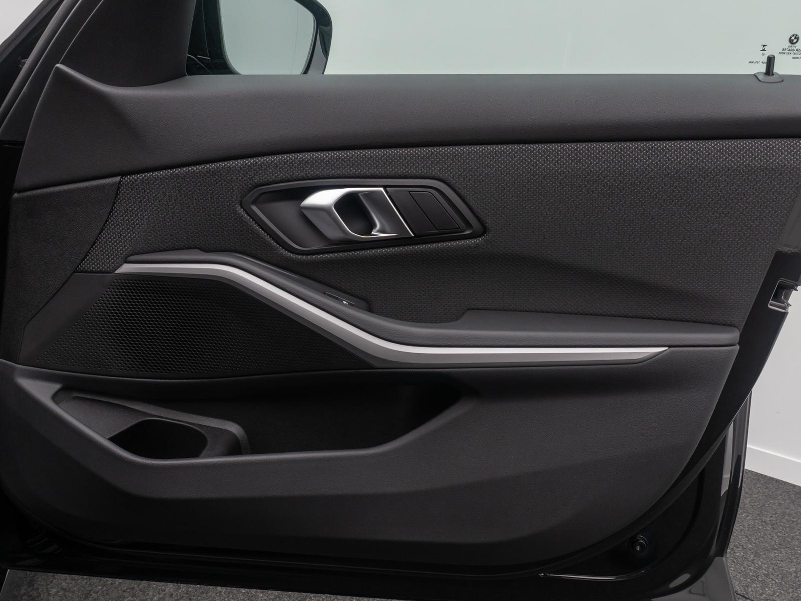 BMW 318 i GeschwindigReg DAB PDC Widscreen Cockpit+, миниатюра 29
