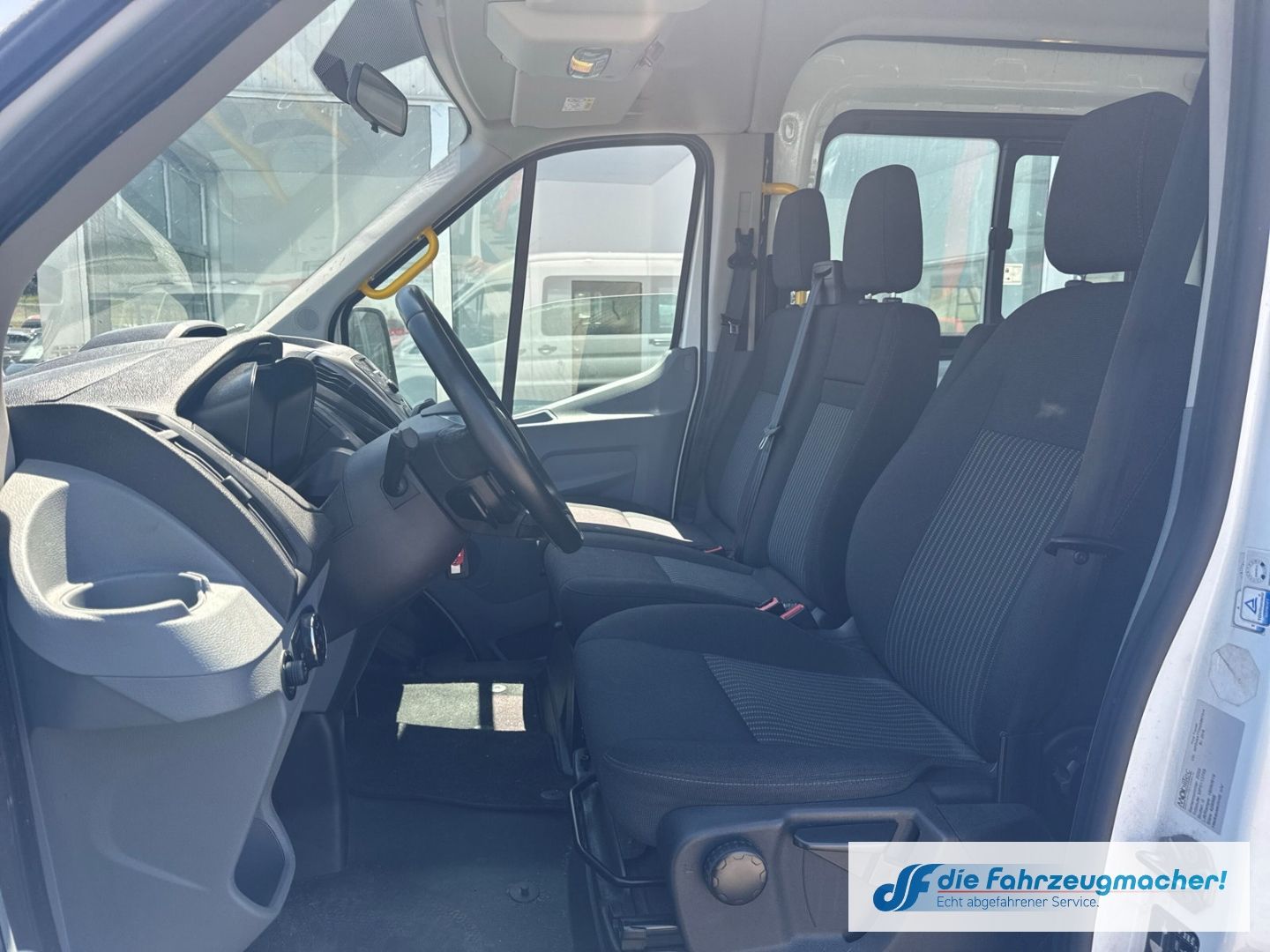 Fahrzeugabbildung Ford Transit Kombi 350 L3 Trend Temp Tel.-Vorb. *2020