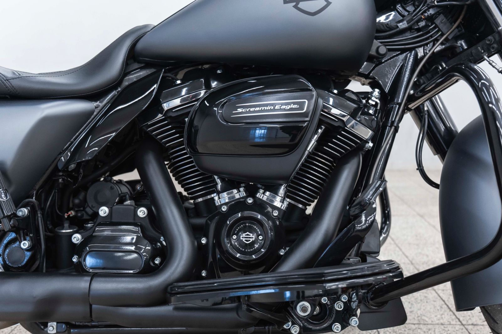 Fahrzeugabbildung Harley-Davidson FLHRXS ROAD KING