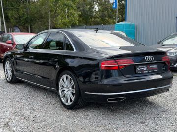 Audi A8 - 6