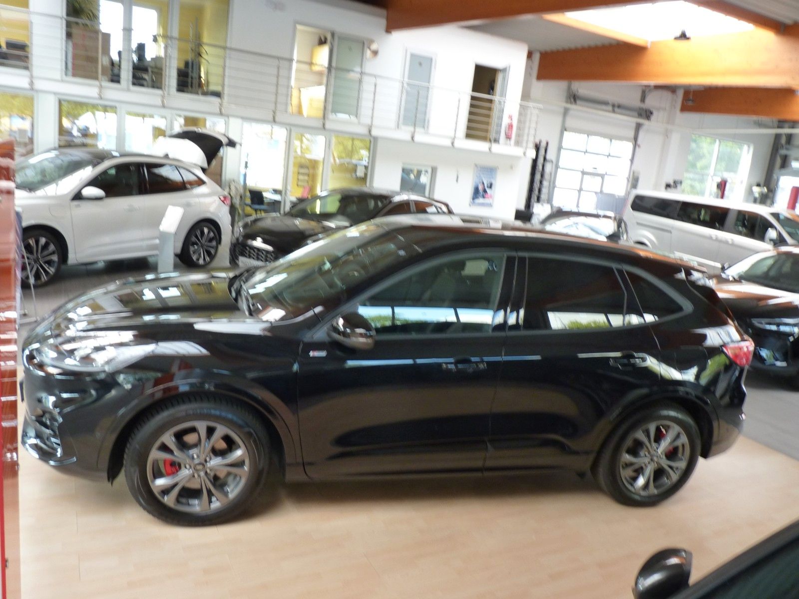 Fahrzeugabbildung Ford Kuga Hybrid ST-Line X Navigation/ Automatik