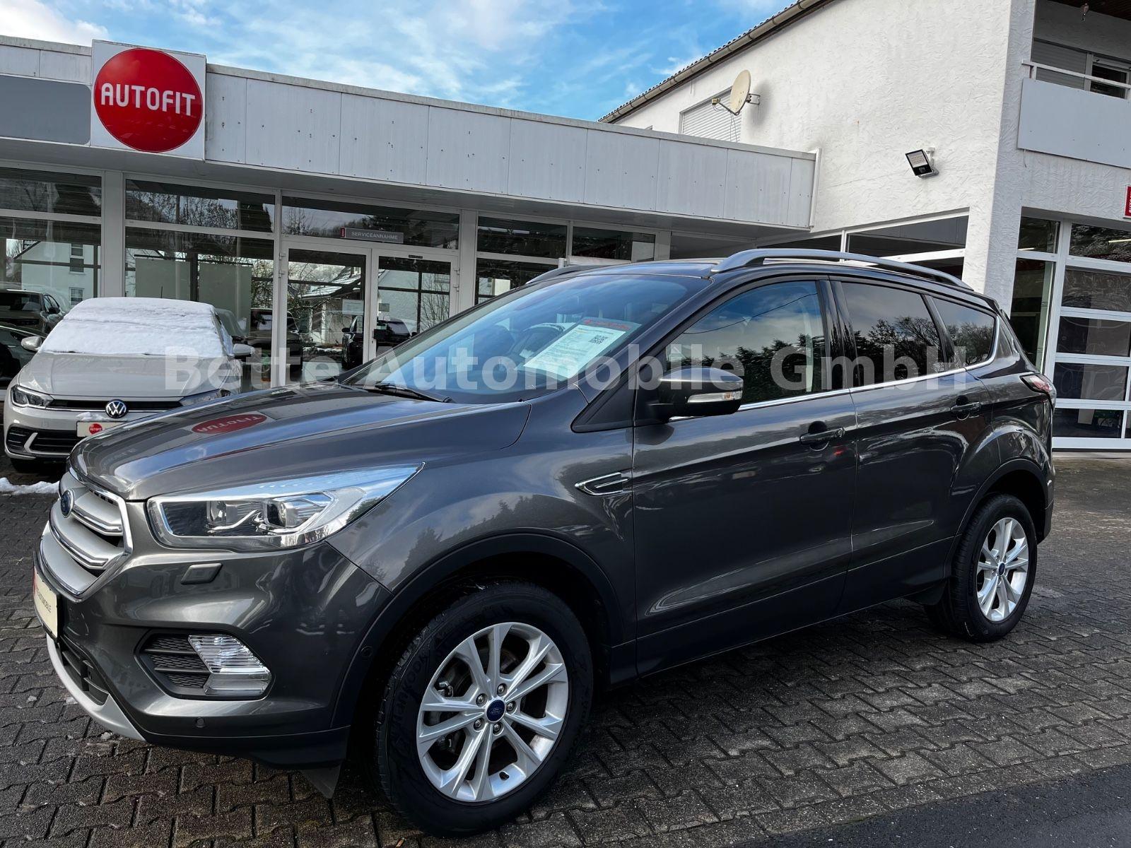Ford Kuga 1,5 EcoBoost 4x2 Titanium *NAV*SHZ*BI-XENON