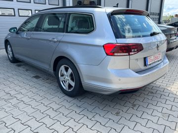 Volkswagen Passat Variant - 8