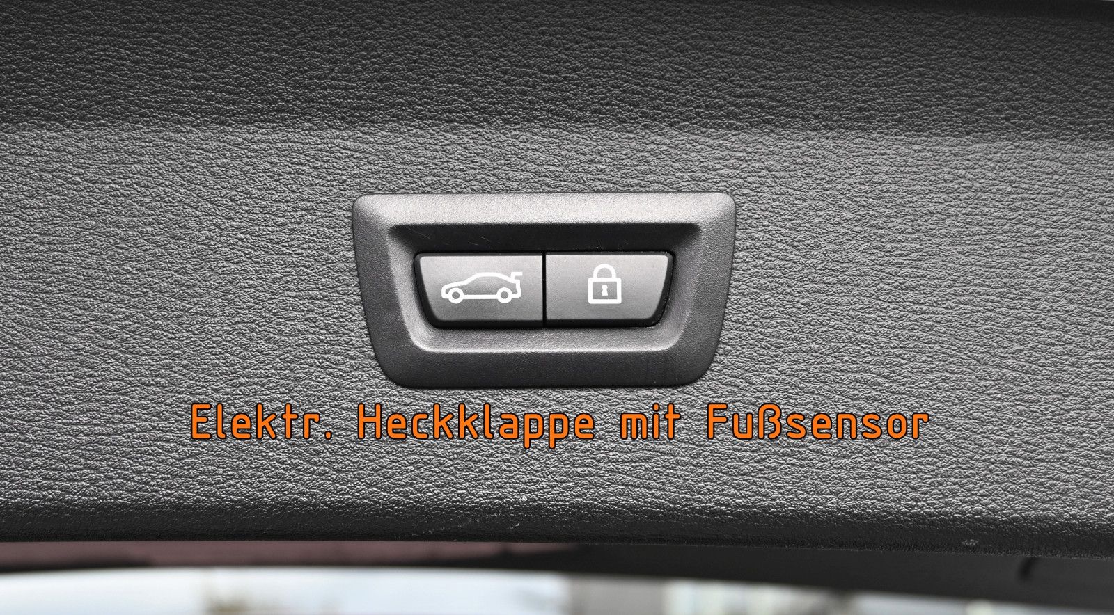 Fahrzeugabbildung BMW X1 xDr. 20d Sport Line °ACC°AHK°HEAD-UP°KAMERA°