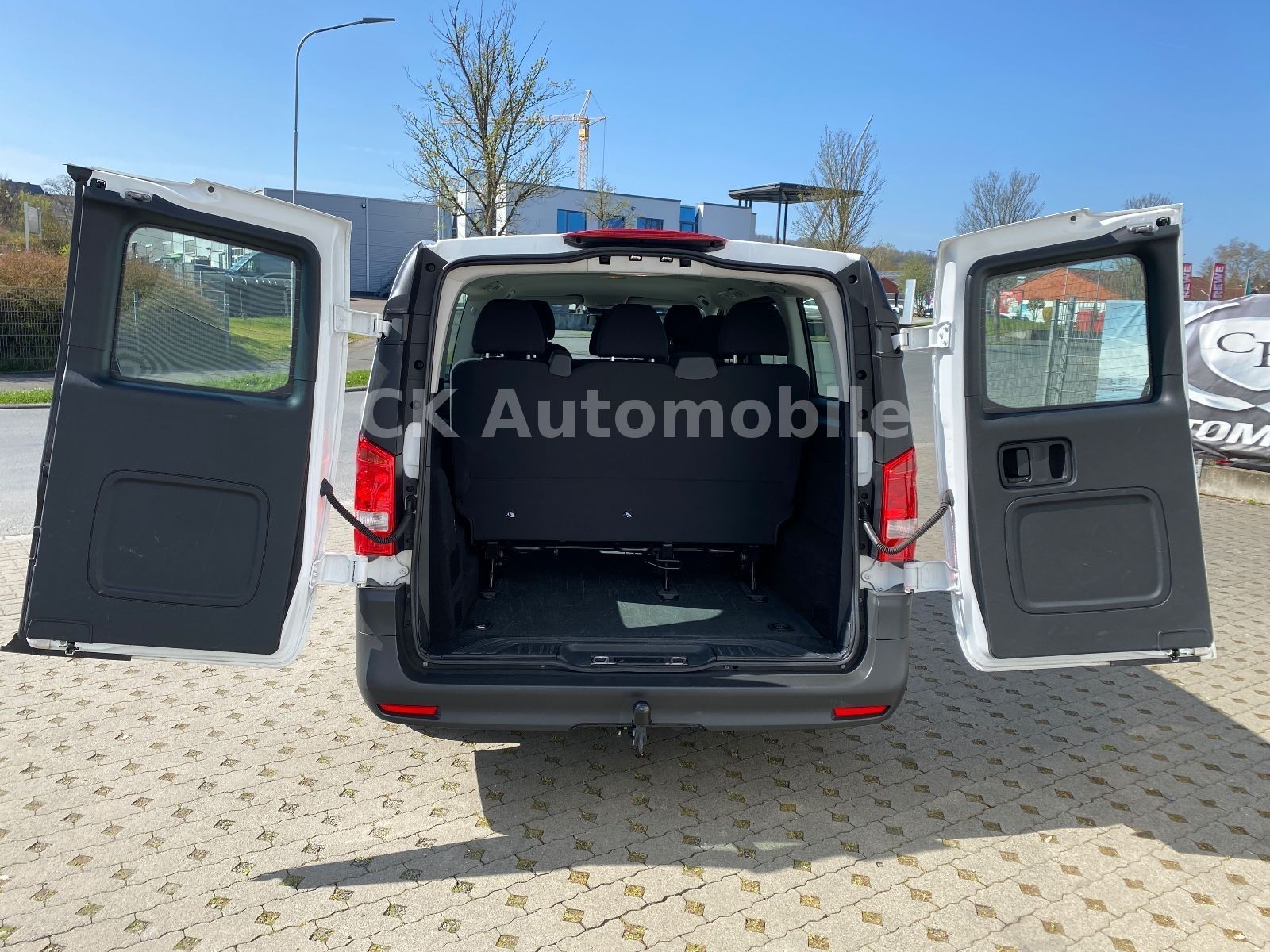 Fahrzeugabbildung Mercedes-Benz Vito Tourer 116 Pro lang Autom./8 Sitze/Navi/Kam