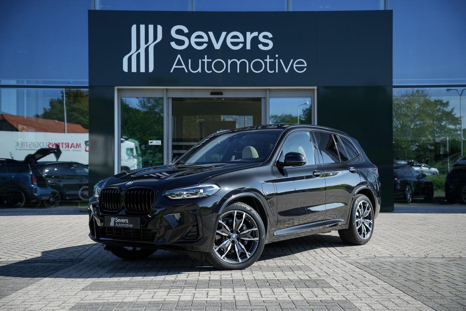 BMW X3 xDrive30e M Sport | panorama dach | HiFi-luid