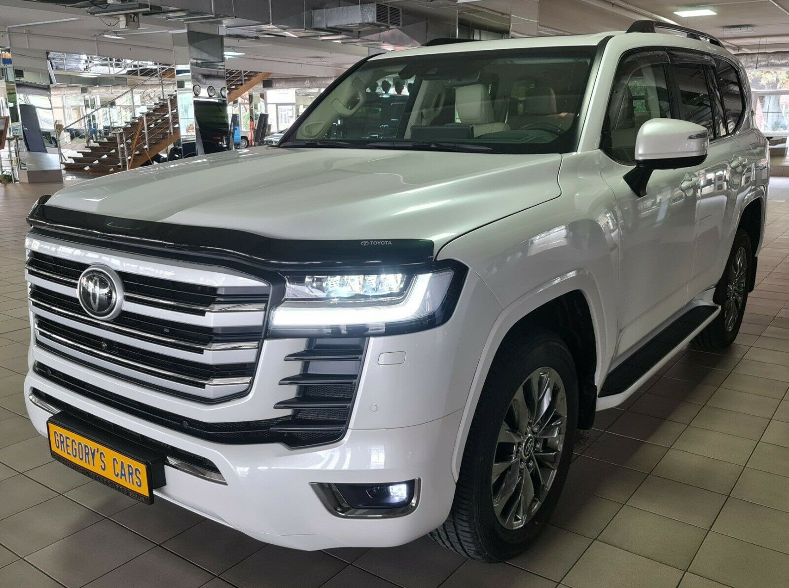 Toyota LC300~70thANV+NEU+EUreg+RearTV+415HP+VOLL+HUD imagem 3