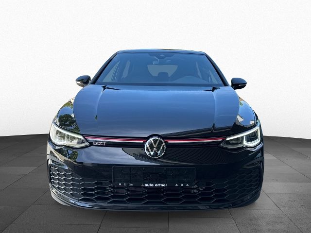 Fahrzeugabbildung Volkswagen Golf VIII GTI 2,0 TSI DSG KAMERA NAVI TRAVEL ASS