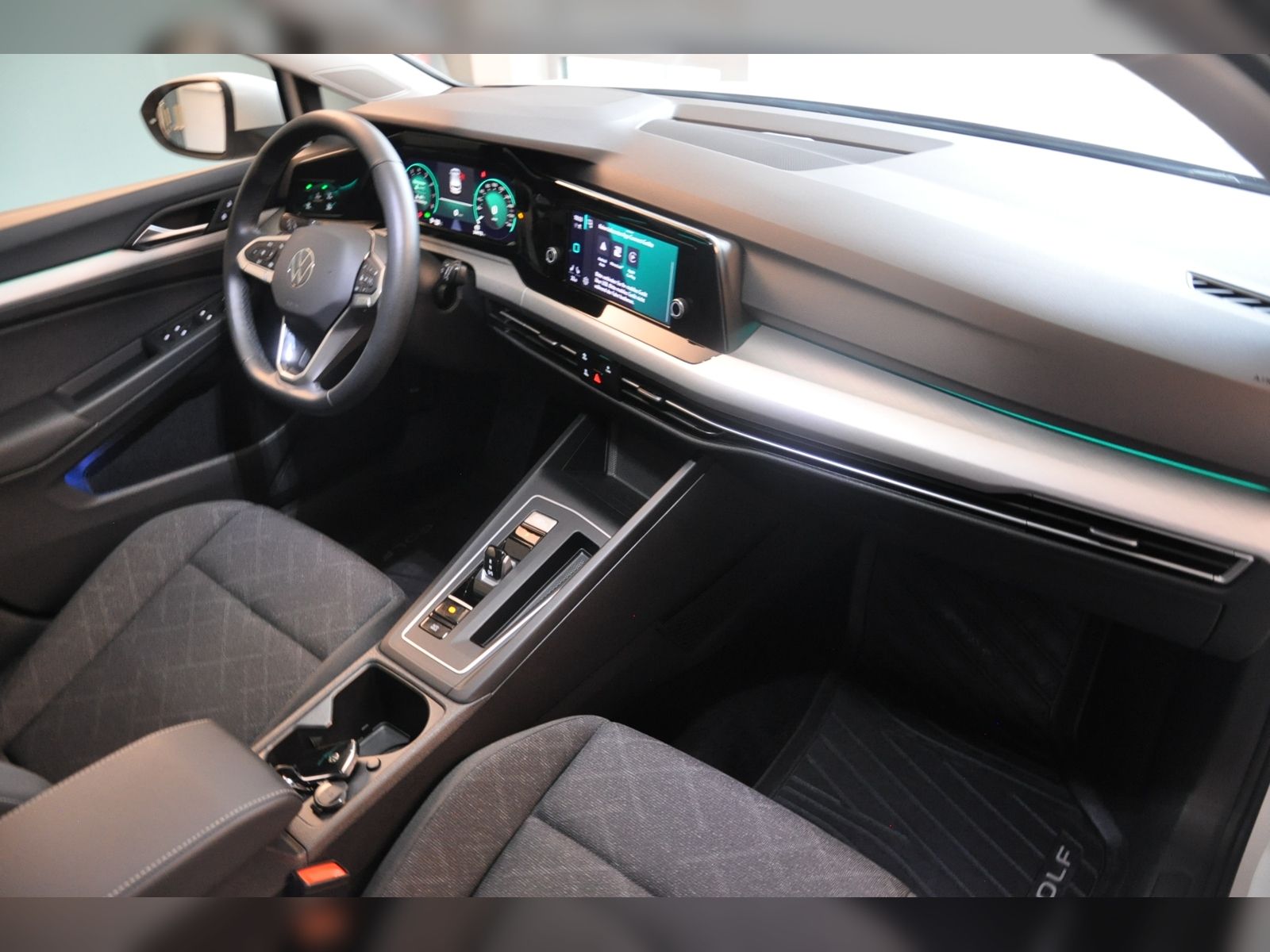 Volkswagen Golf  Life 1.0eTSI DSG ACC RKamera App-Navi LED foto 21