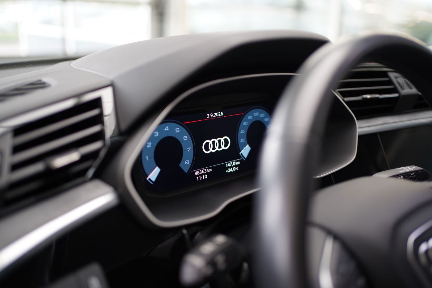 Fahrzeugabbildung Audi Q3 40 TFSI quattro S Line +Komfortzugang+LED+AHK