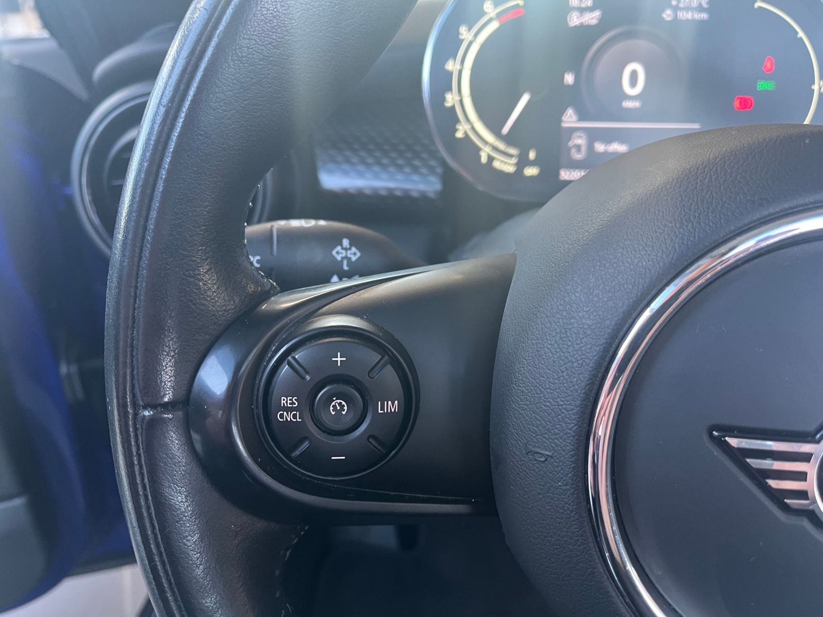 Fahrzeugabbildung MINI Cabrio Cooper S Chili LED NAVI ALU