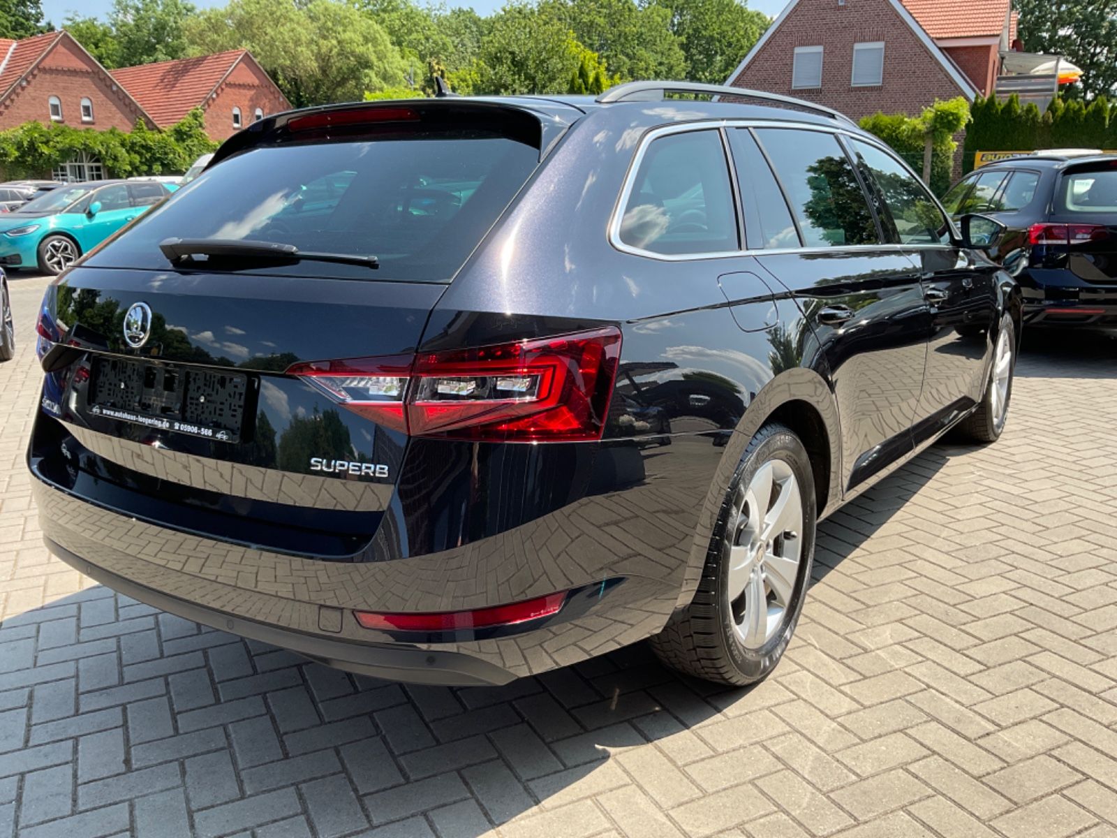 Fahrzeugabbildung SKODA Superb Kombi 2.0 TDI DSG AMBITION,Navi,Kamera