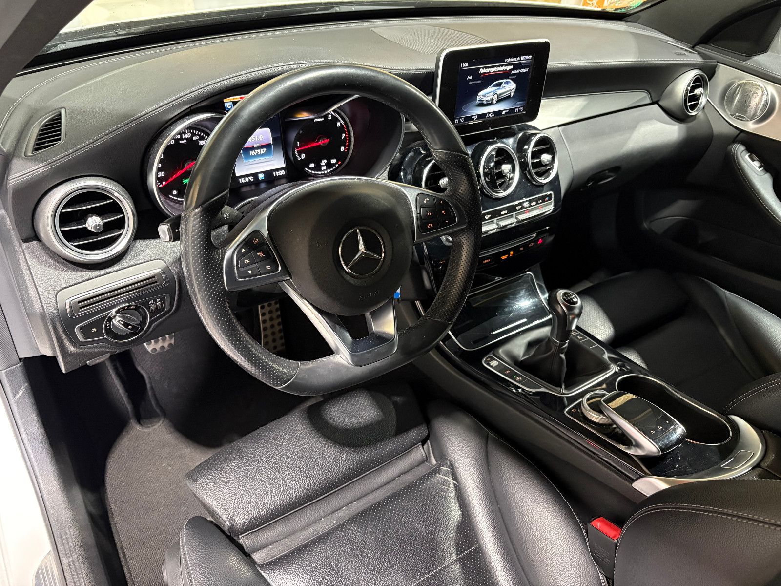 Fahrzeugabbildung Mercedes-Benz C 200 Lim. C 200 CGI/AMG-LINE/PDC/SOUND/SHZ/KLIM