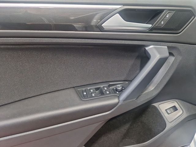 Tiguan 2.0 TDI DSG ELEGANCE +LED+KAMERA+DCP+ACC+