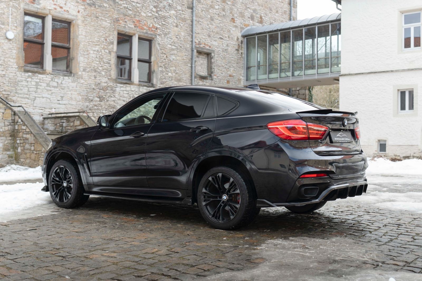 Fahrzeugabbildung BMW X6 xDrive35i M-Sport H&K KAM NAV M+S