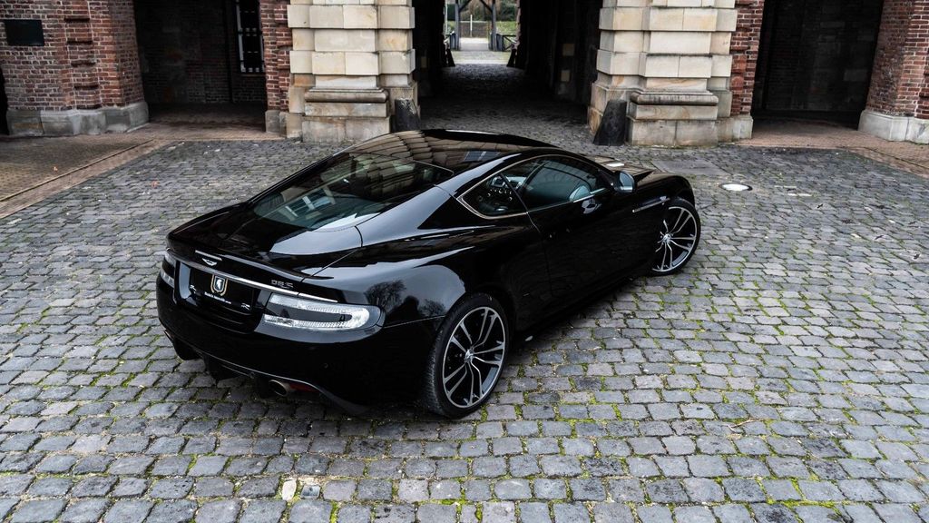 Aston Martin DBS