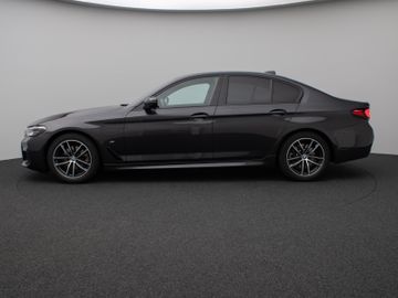 Fahrzeugabbildung BMW 520d M Sport  Kamera HUD DAB HiFi AHK DisplayKey