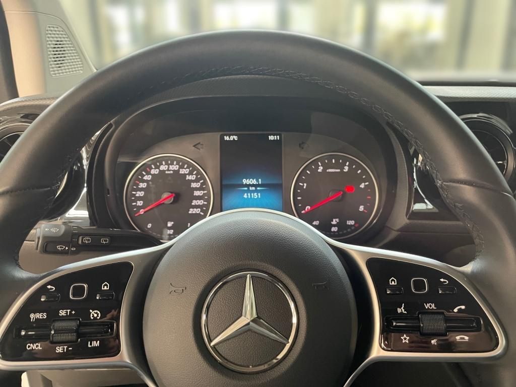 Fahrzeugabbildung Mercedes-Benz T 180 d Sitzheizung Einparkhilfe Tempomat Klima