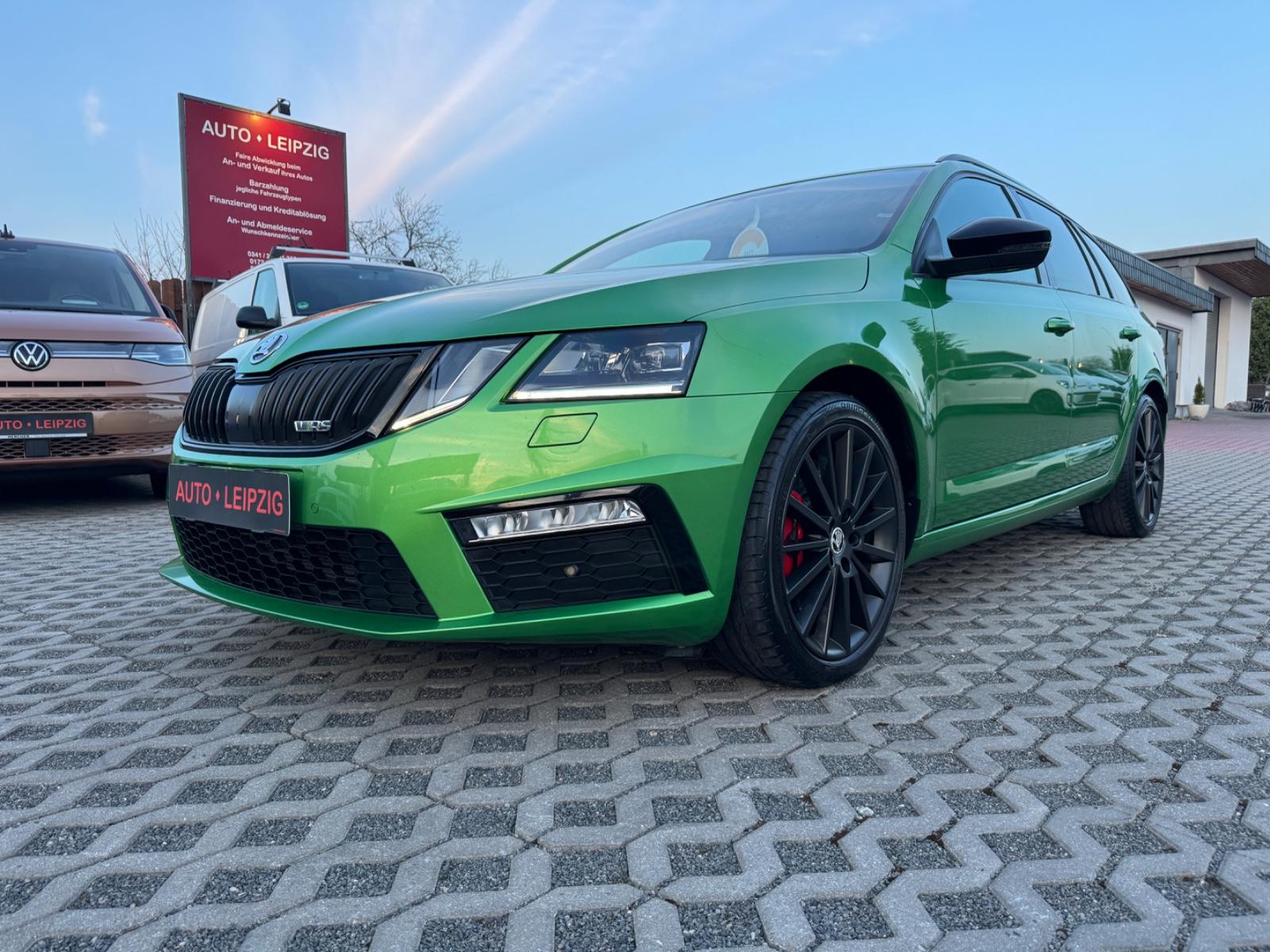 Skoda OctaviaCombi,RS,Navi,LED,Apple,PDC,Black Design