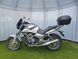 Moto Guzzi Breva 750 - MOTO GUZZI BREVA 750