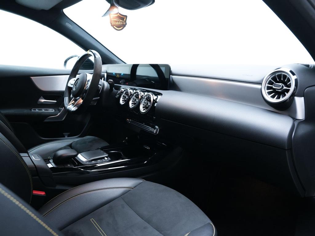 Mercedes-Benz A 45 AMG