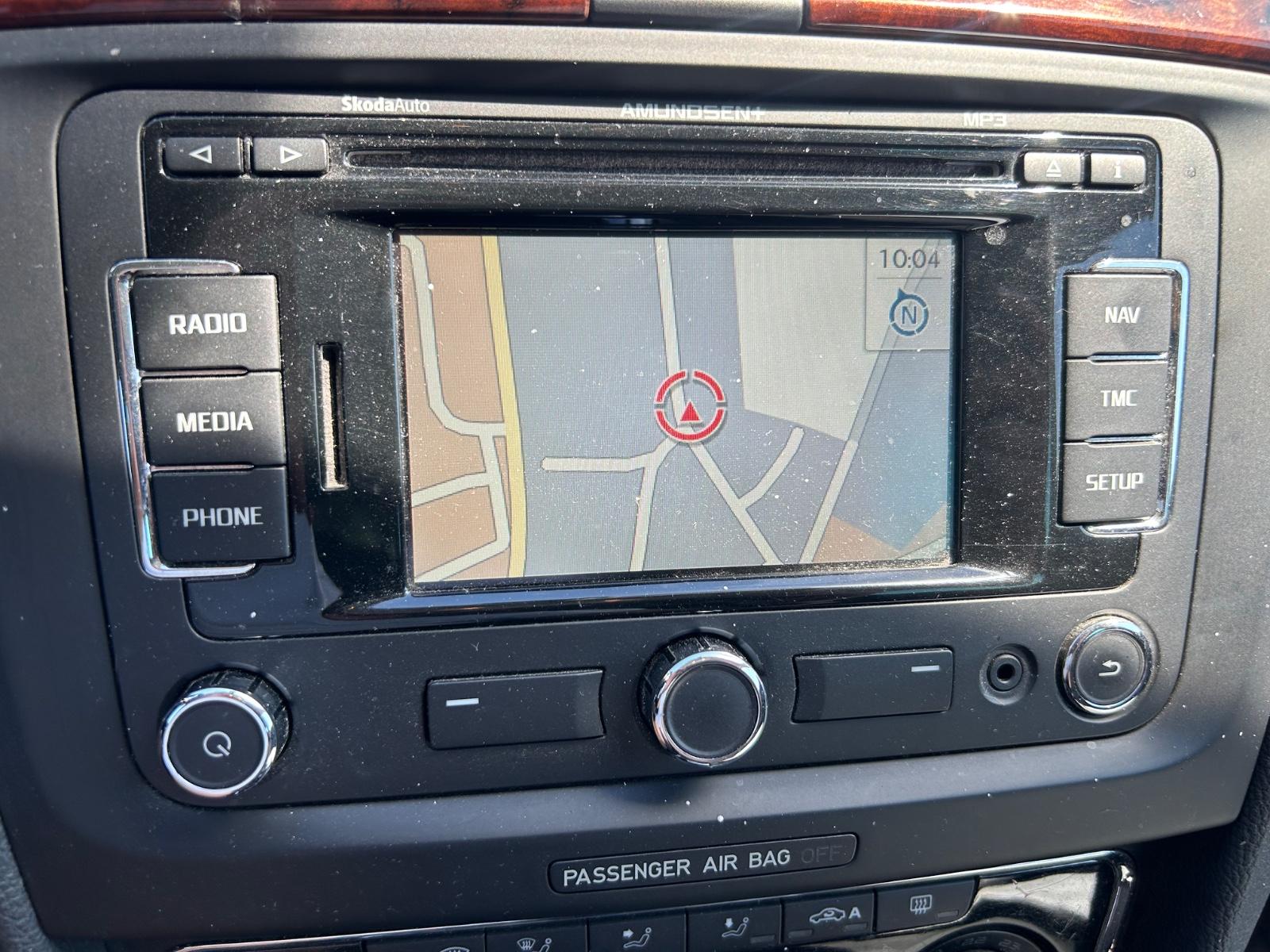 Skoda Superb 2012 — photo 10
