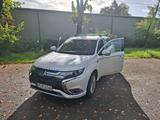 Mitsubishi Plug-in Hybrid Outlander - Mitsubishi Plug-in Hybrid Outlander von privat