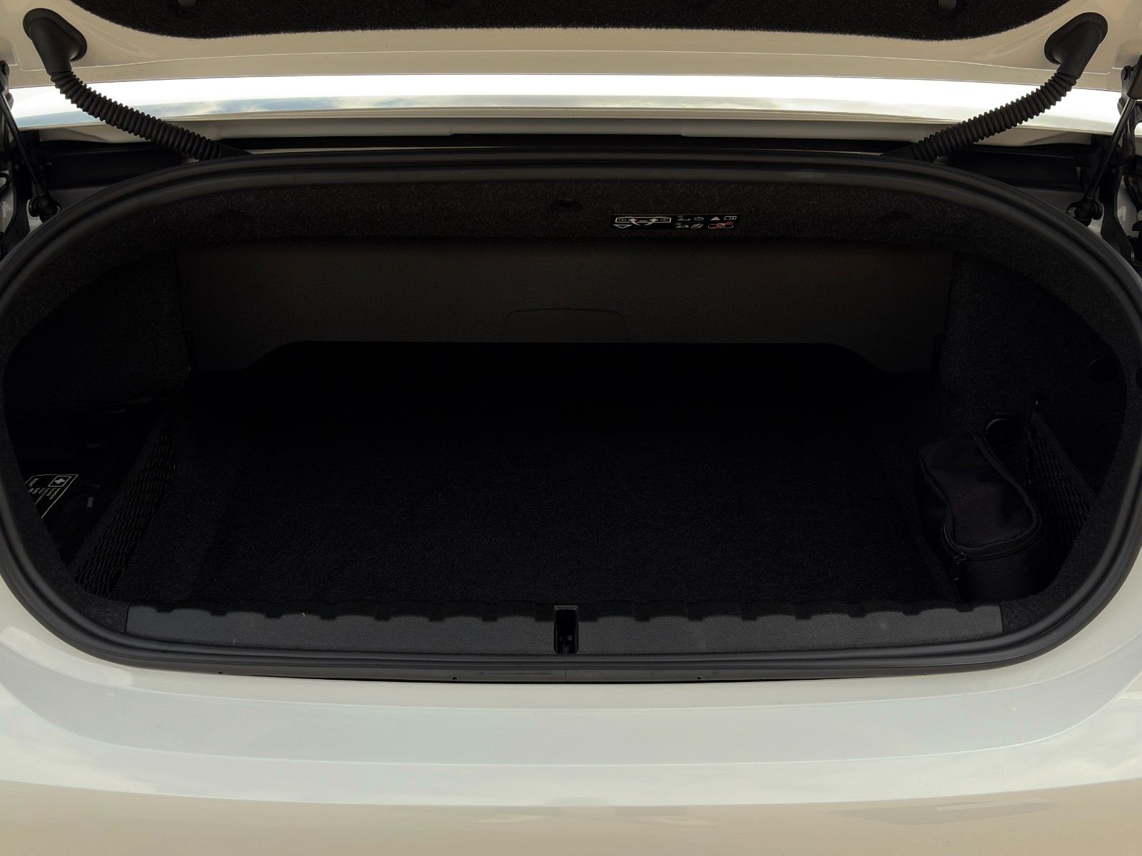 Fahrzeugabbildung BMW 420i Cabrio Aut. Memory Leder CAM HiFi AHK