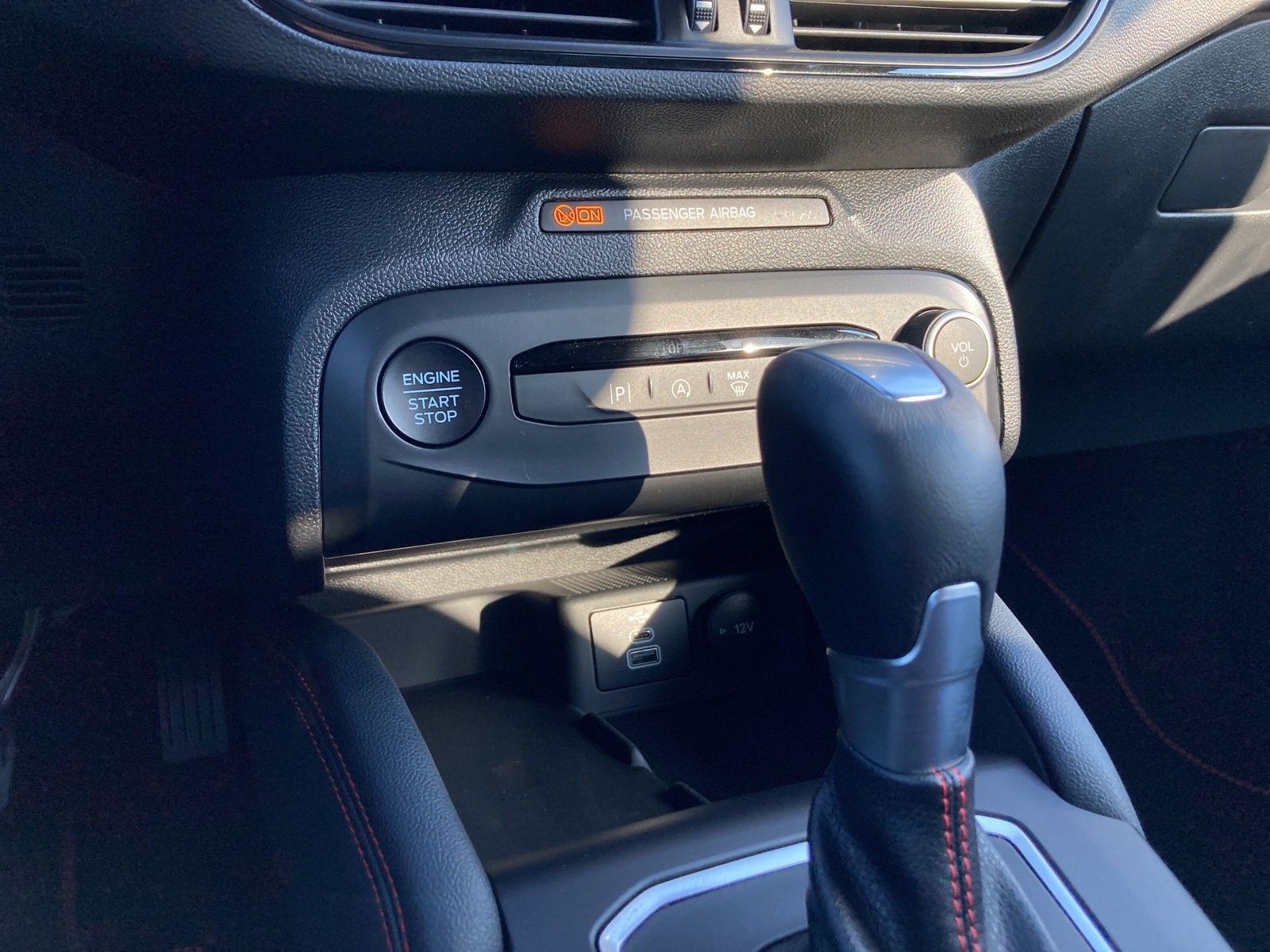 FORD Focus ST-Line X AUTOMATIK / KLIMA / LED / NAVI / - Image 12