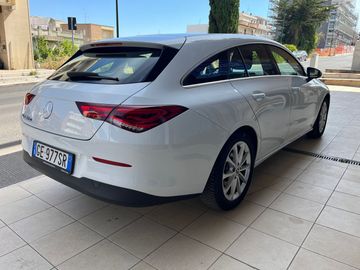 Mercedes CLA 180 Shooting Brake - 4